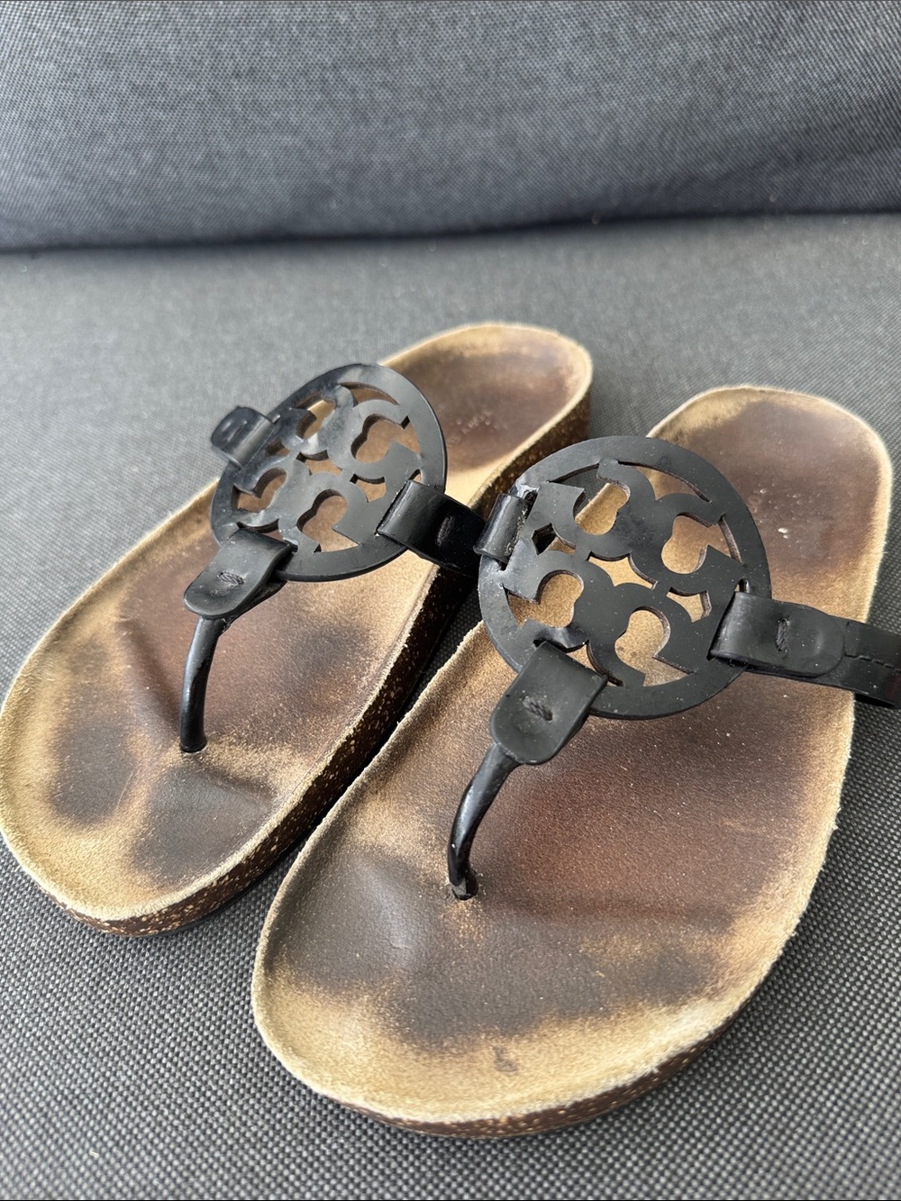 Tory Burch Cloud Walkers Logo Sandals Sz 6.5 Black Tan Preppy Summer Resort